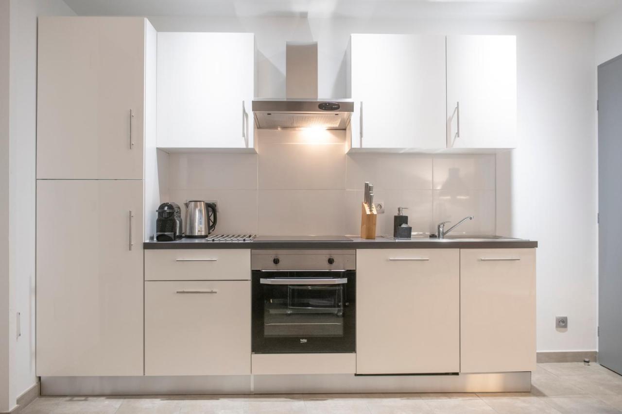 Suite Oisivete Avec Terrasse Vue Sur Patio Et Clim Montpellier Bagian luar foto