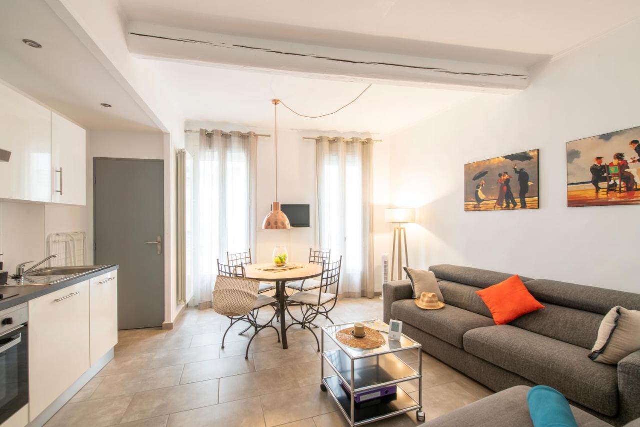 Suite Oisivete Avec Terrasse Vue Sur Patio Et Clim Montpellier Bagian luar foto